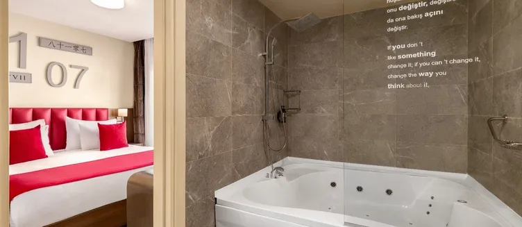 Фото отеля Ramada By Wyndham Istanbul Pera