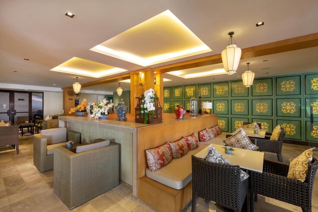 Sawaddi Patong Resort & Spa by Tolani фото 35