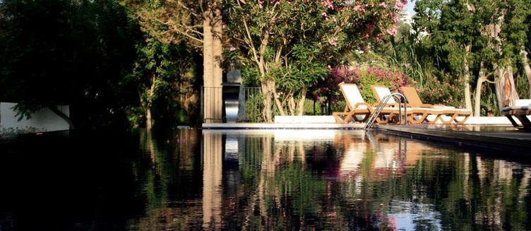 Фото отеля LIV Hotel by Bellazure