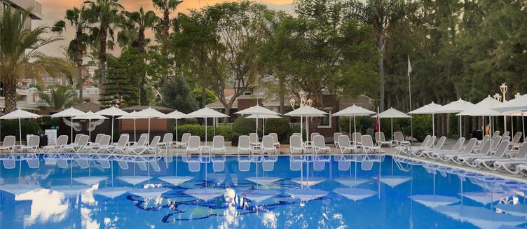 Фото отеля Quattro Family Club Dem Hotel