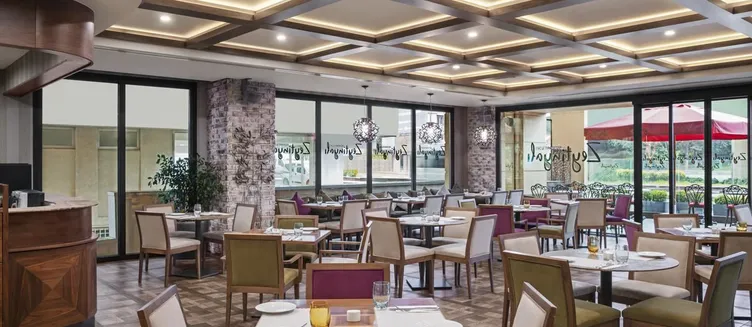 Фото отеля DoubleTree by Hilton Istanbul Gayrettepe