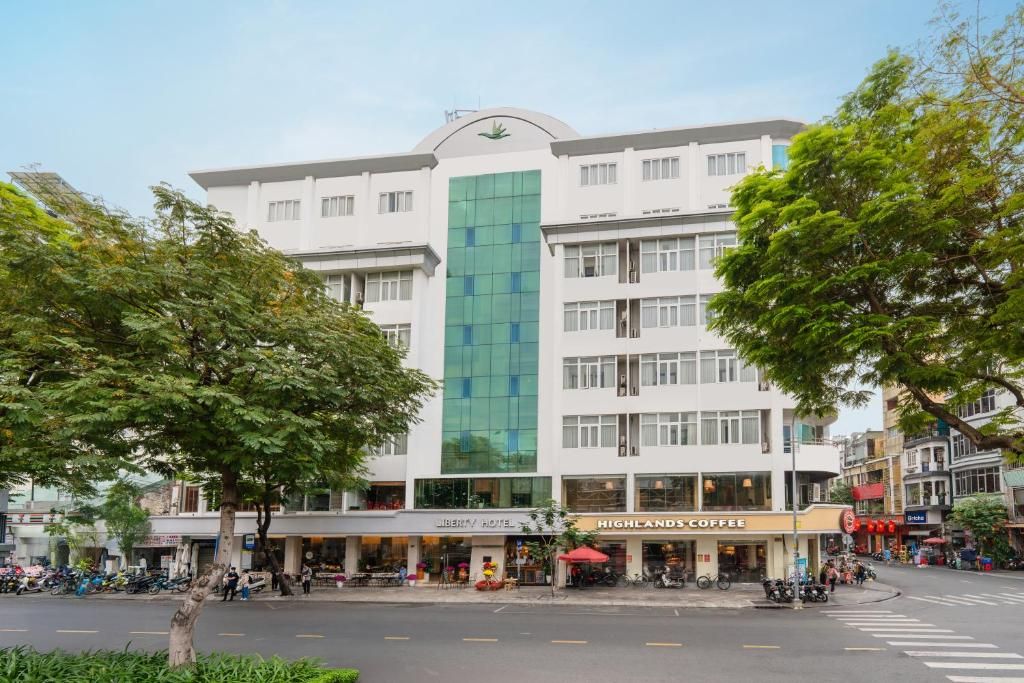 Liberty Hotel Saigon Greenview фото 55