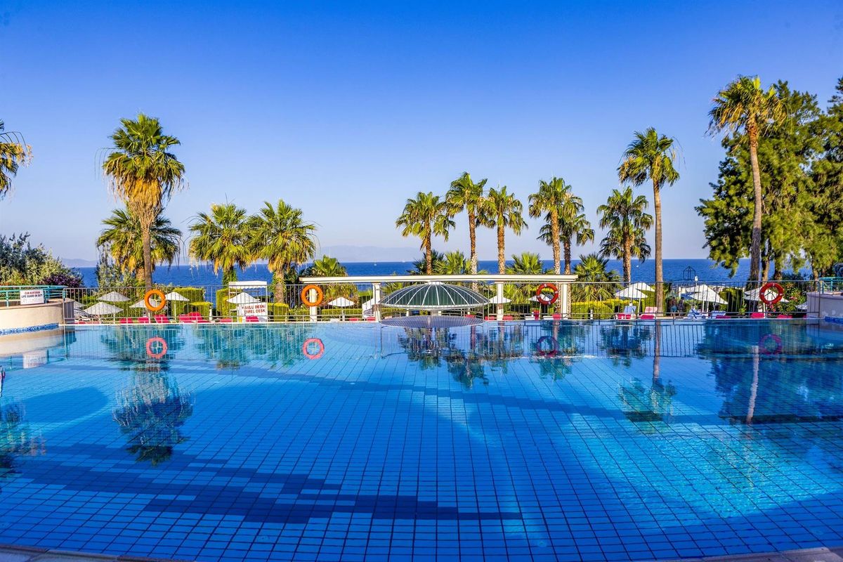 The Grand Blue Sky International Hotel фото 14