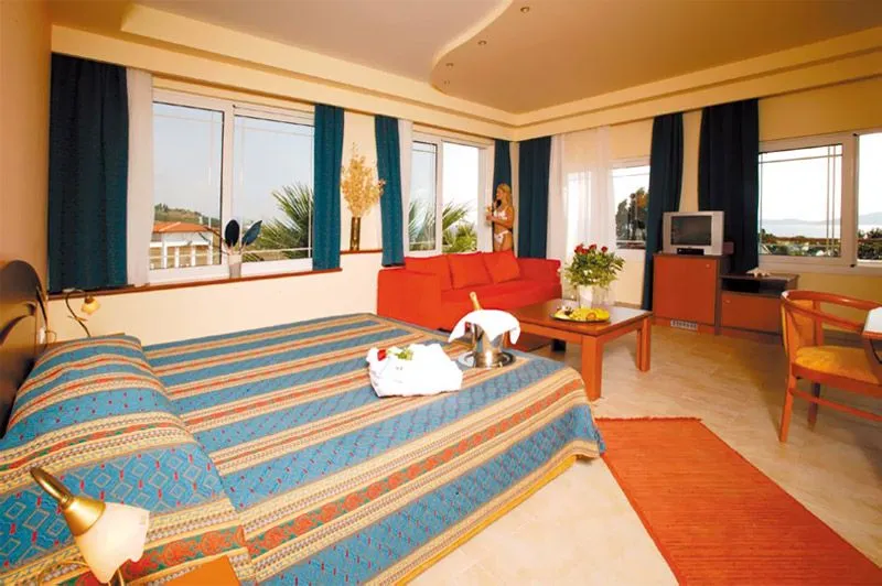 Alexandros Palace Hotel & Suites фото 4
