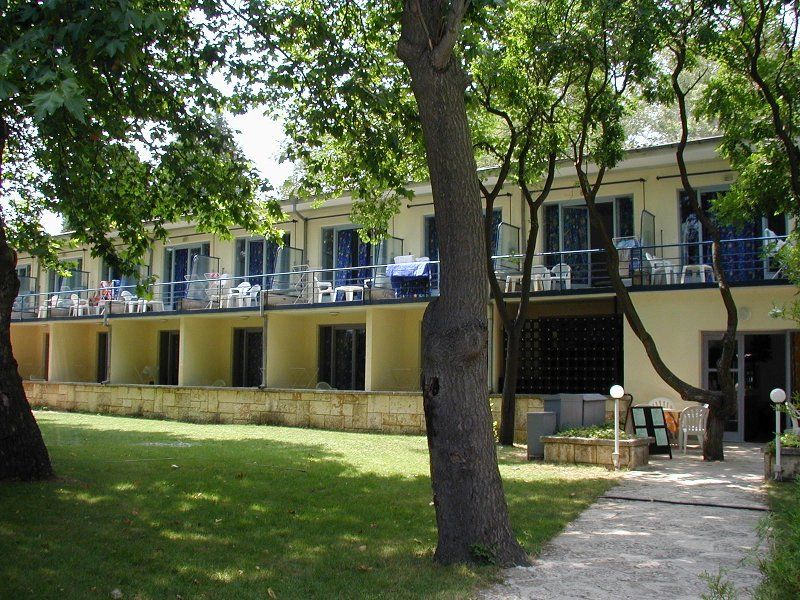 Roussalka Hotel фото 2