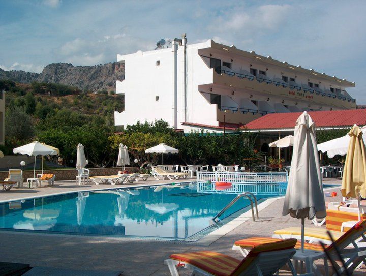 Yota Beach Hotel фото 2