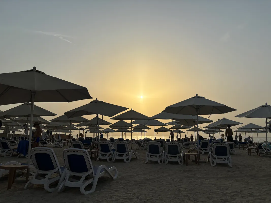 Ramada by Wyndham Beach Hotel Ajman фото 37