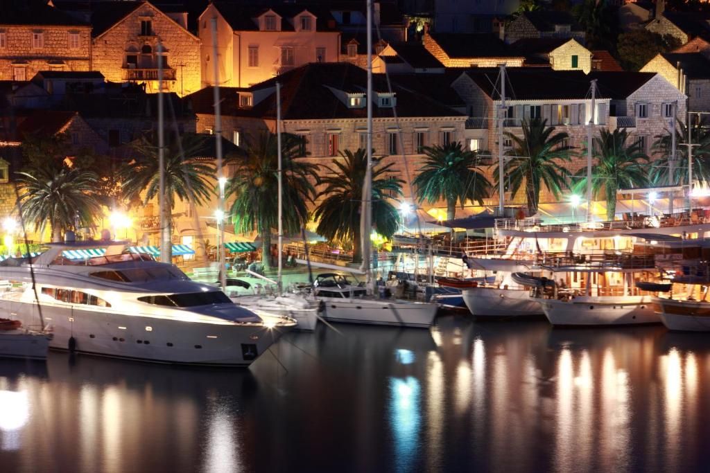 Delfin Hvar Harborcourt фото 7