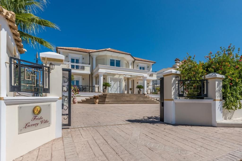 Frido Luxury Villa фото 33