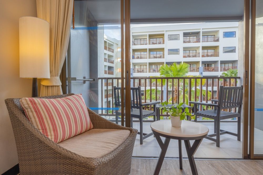 Deevana Plaza Phuket фото 81