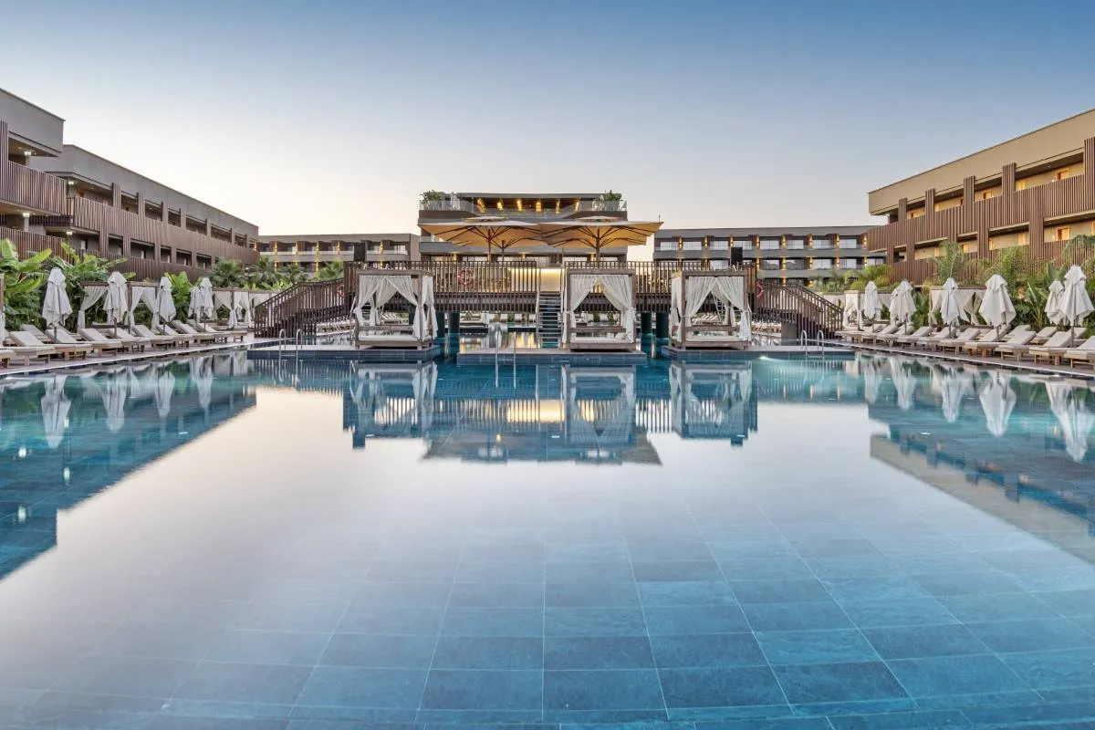 Jacaranda Luxury Resort фото 9