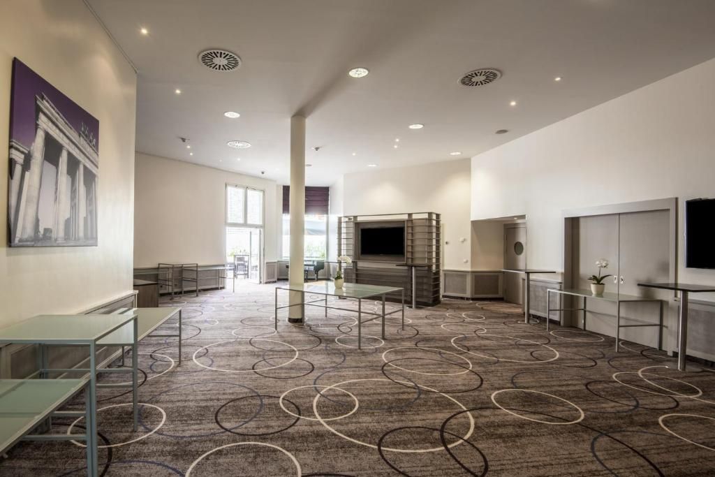 Crowne Plaza Berlin City Centre, an IHG Hotel фото 41