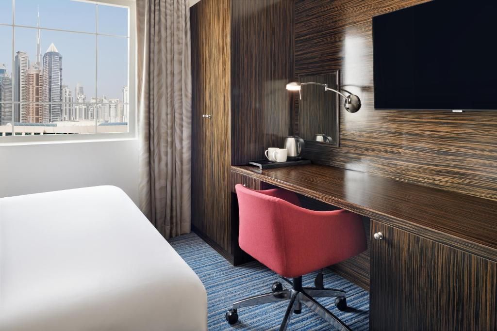 Holiday Inn Express Dubai Safa Park фото 32