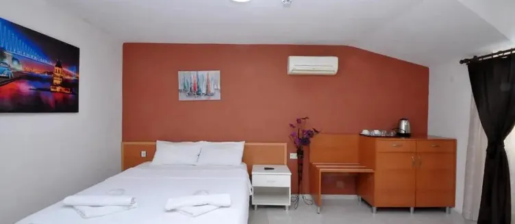 Фото отеля Lale Hotel