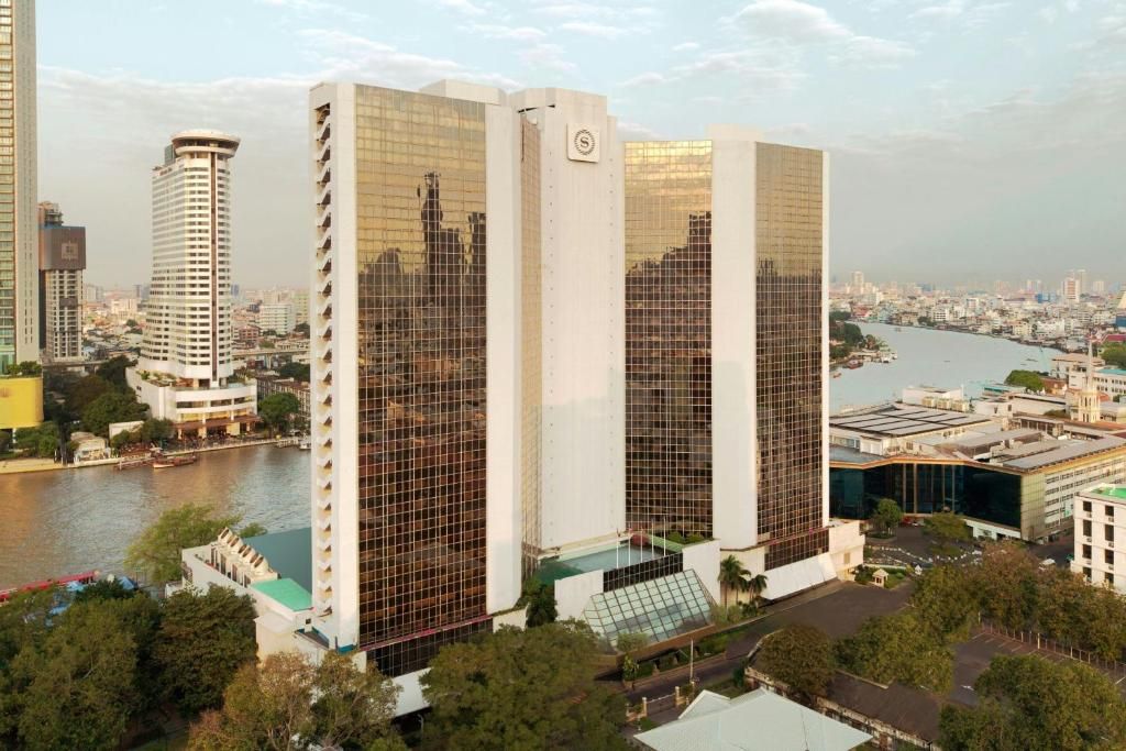 Royal Orchid Sheraton Hotel & Towers фото 61