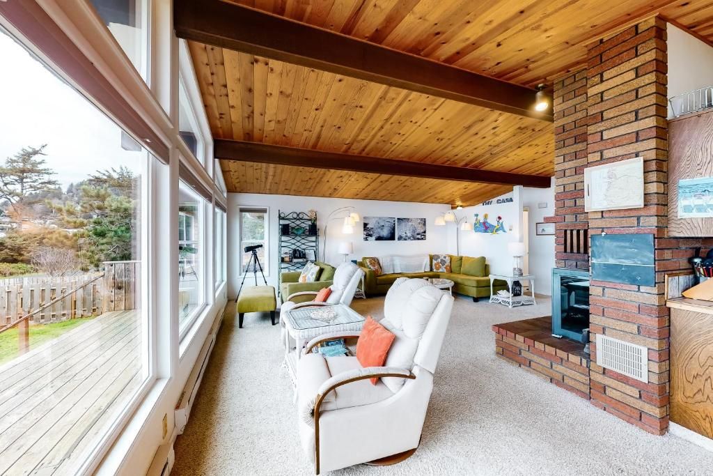 Patty s Sea Perch Oceanfront фото 11