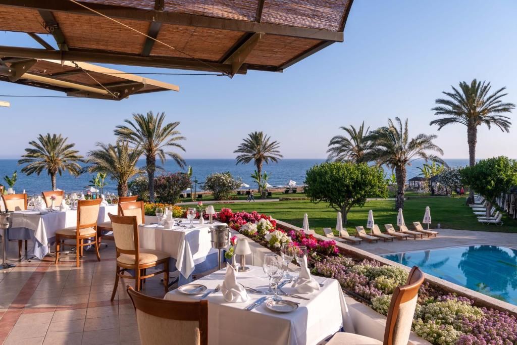 Constantinou Bros Athena Royal Beach Hotel фото 61