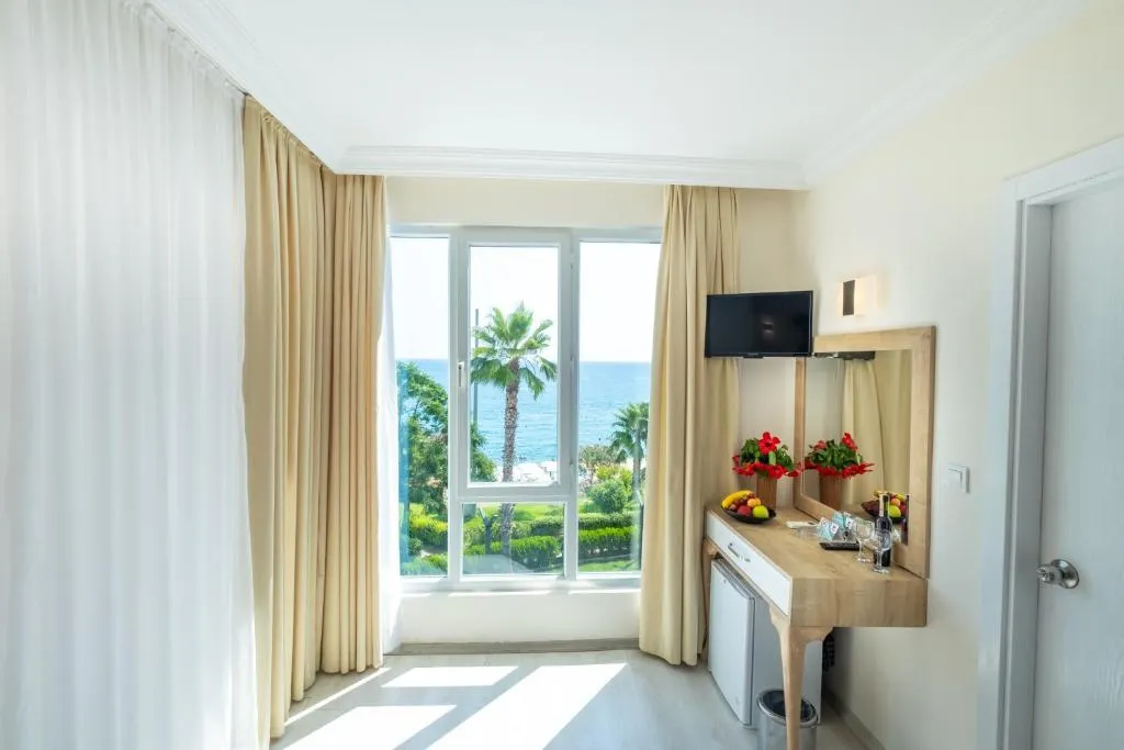 Viking Beach Hotel фото 2