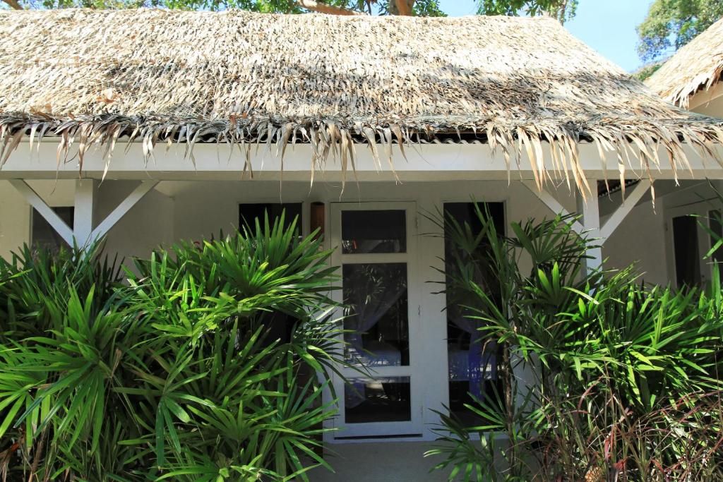 The White Cottage фото 20