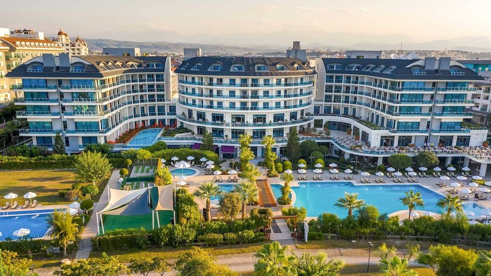 Commodore Elite Suites & Spa (Adults Only) фото 87