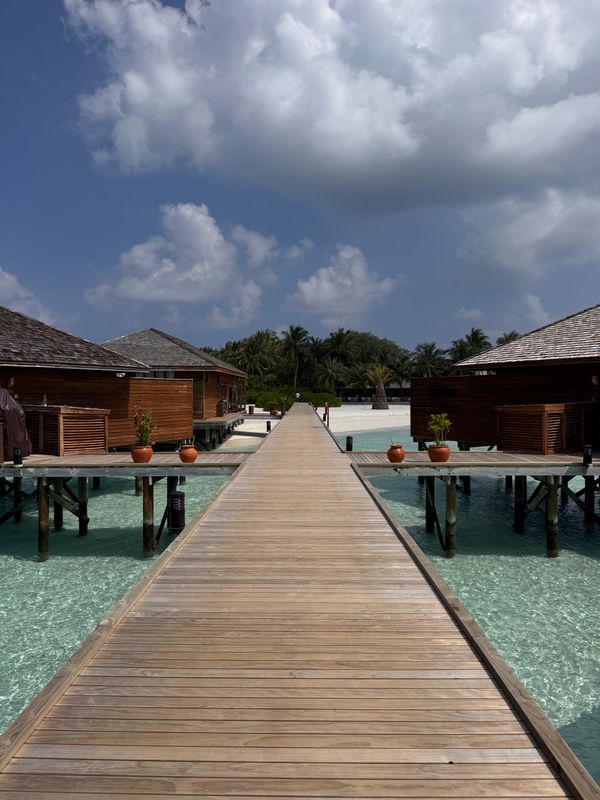 Vilamendhoo Island Resort & Spa фото 53