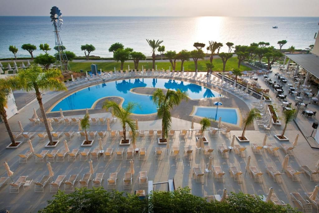 Pernera Beach Hotel фото 32