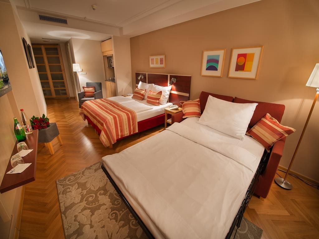 EA Hotel Julis фото 18
