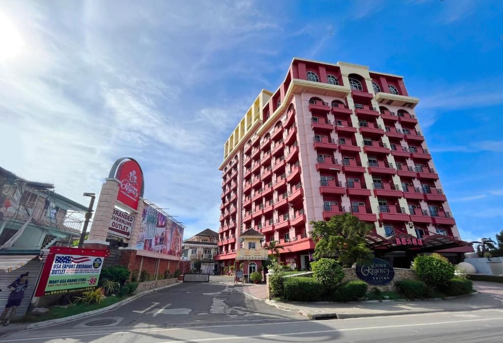 Crown Regency Suites Mactan фото 24