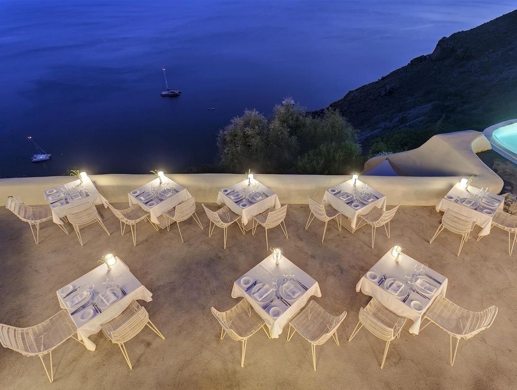 Mystique, a Luxury Collection Hotel, Santorini фото 15