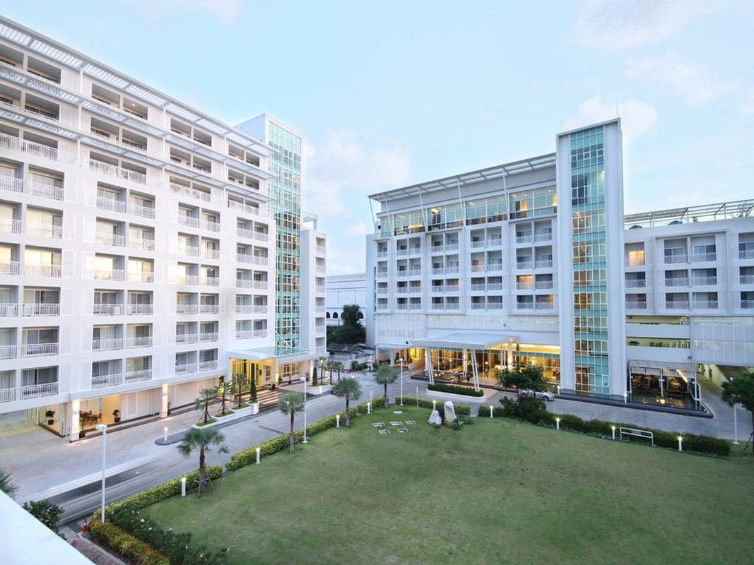 Kameo Grand Hotel & Serviced Apartments - Rayong фото 29