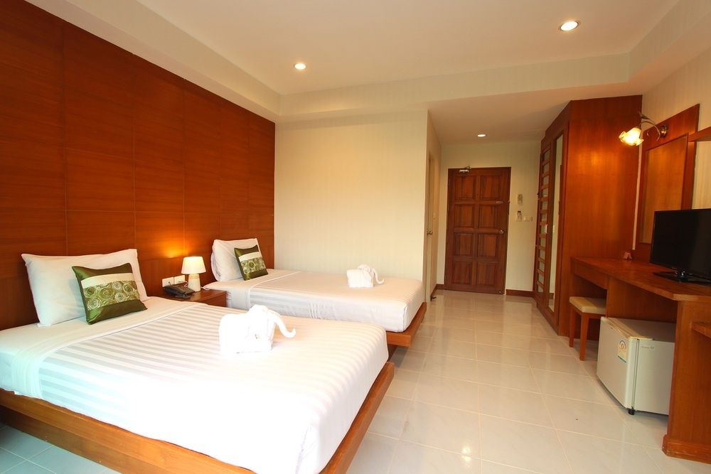 Good Nice Hotel Patong фото 27