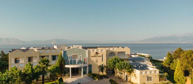 Фото отеля Niforeika Beach Hotel & Bungalows