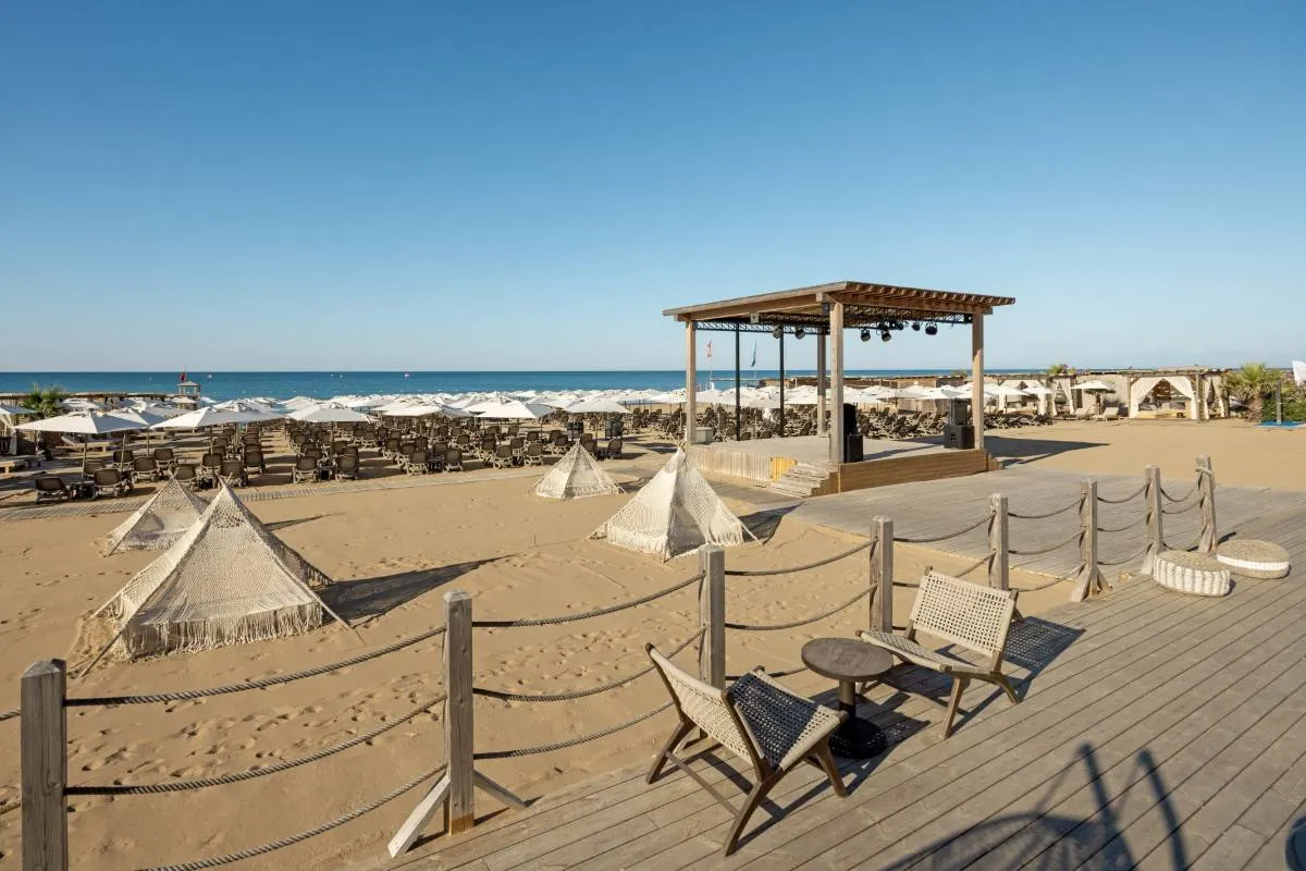 Jacaranda Luxury Resort фото 40