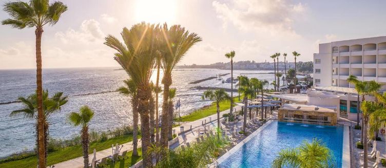 Фото отеля Alexander The Great Beach Hotel
