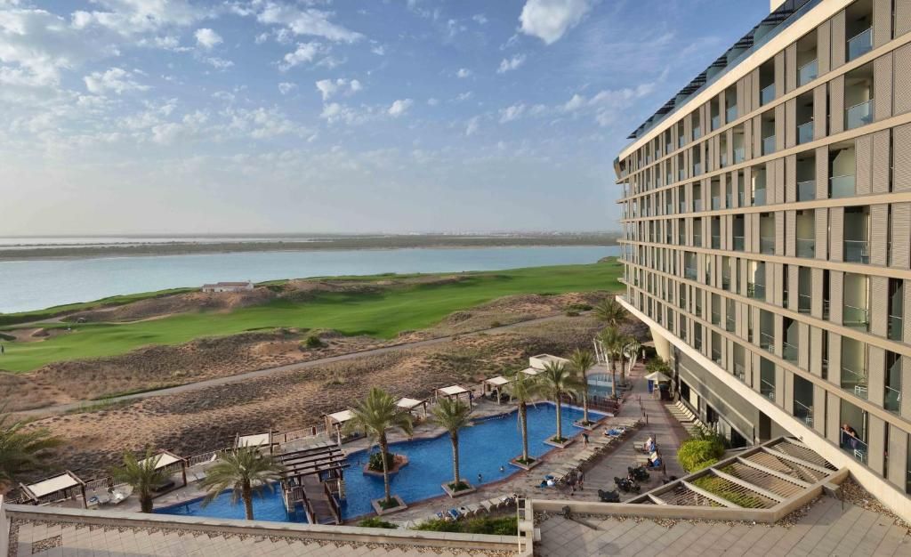 Yas Plaza Mangroves by IHG фото 42