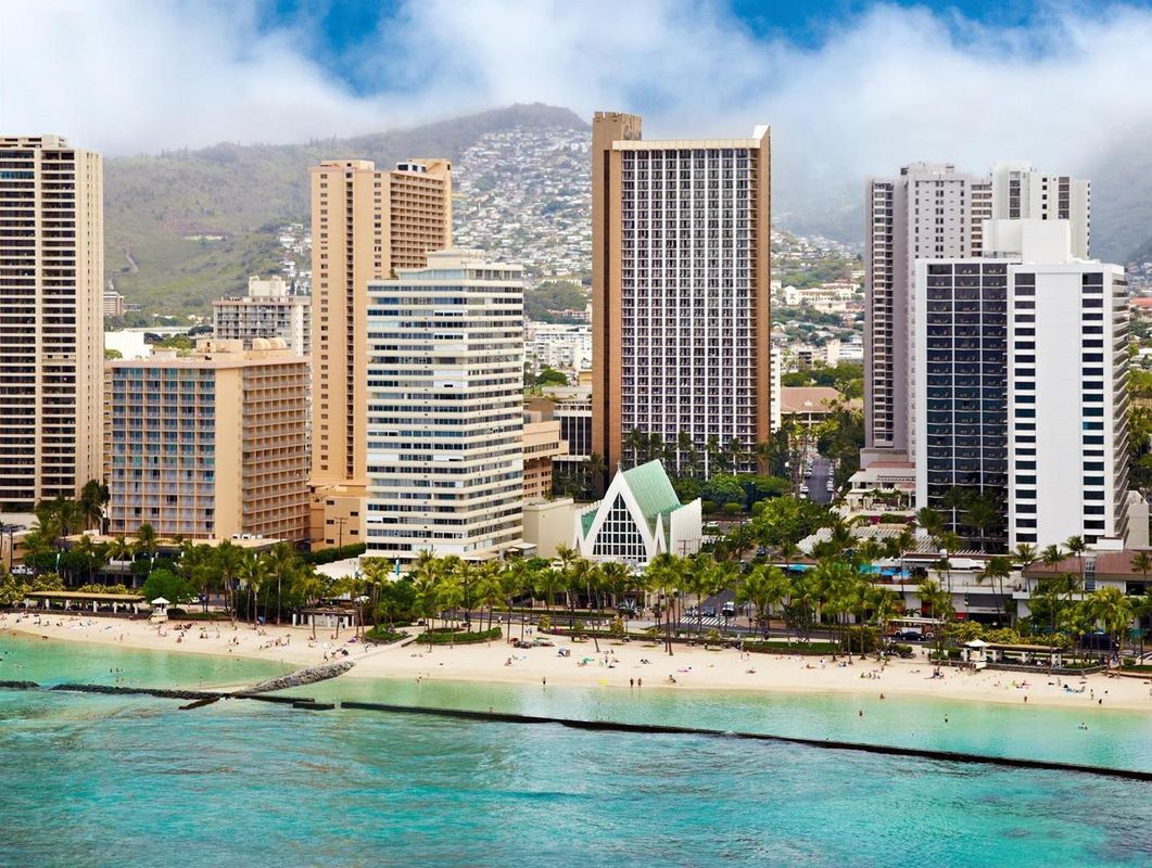 Hilton Waikiki Beach Hotel фото 10