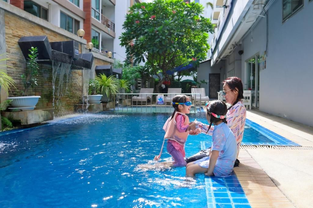 Kokotel Pattaya South Beach фото 45
