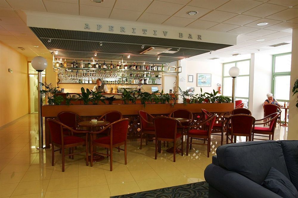 Bluesun Hotel Marina фото 25