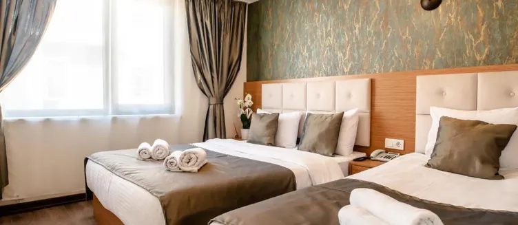 Фото отеля The Camelot Hotel