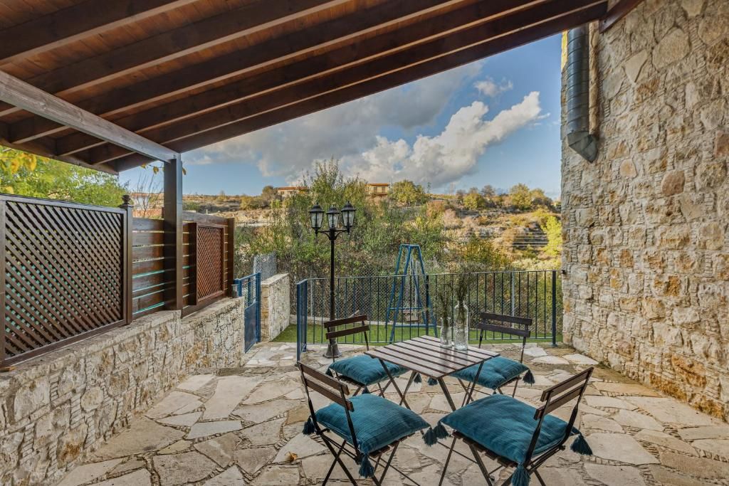 Oinoessa Traditional Boutique Guest Houses фото 19