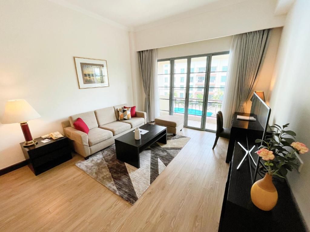 Diamond Westlake Suites фото 57