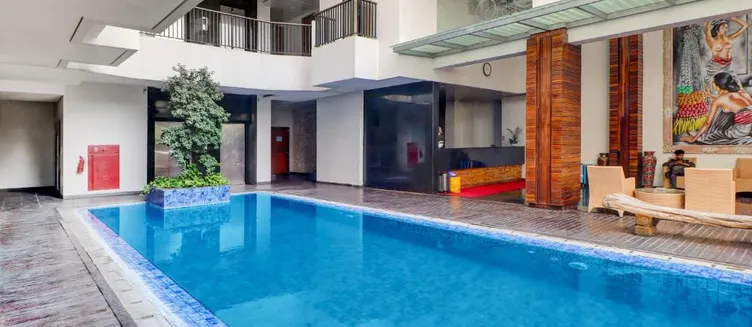 Фото отеля Palette Hotel Seminyak