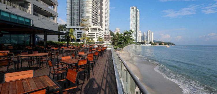 Фото отеля Hompton by the Beach Penang