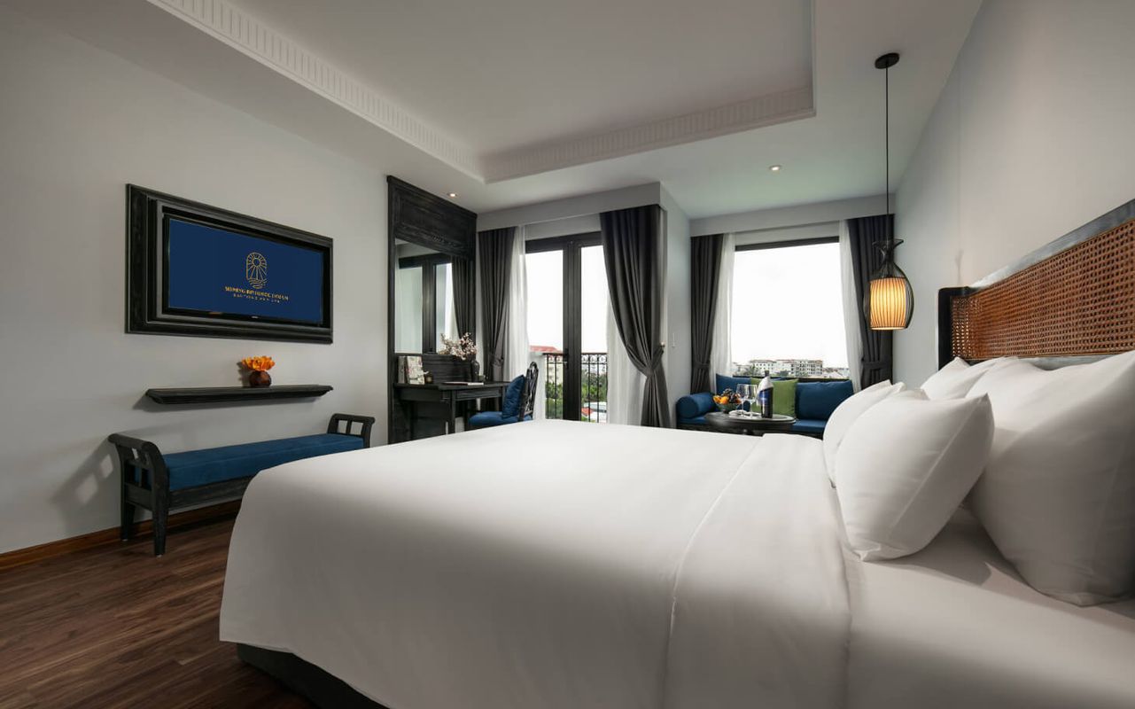 Shining Riverside Hoi An Boutique and Spa фото 3
