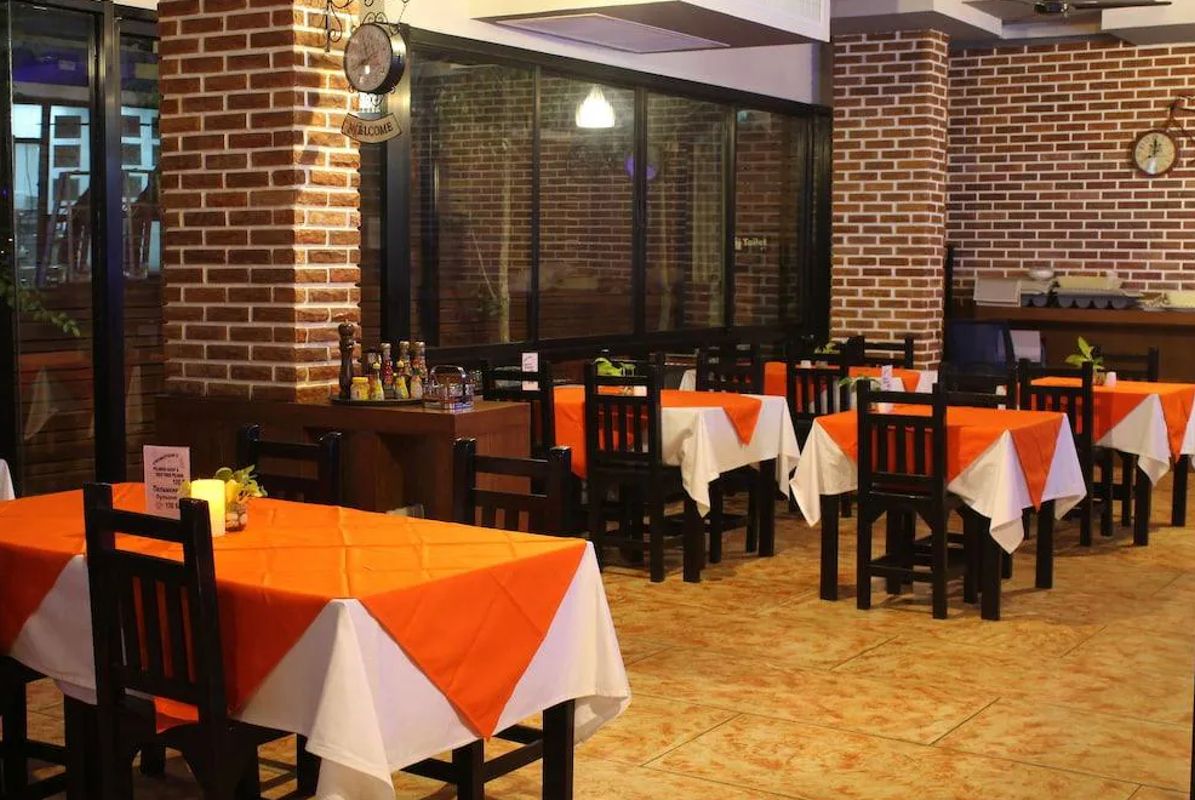 Easy Planet Phuket Patong фото 6