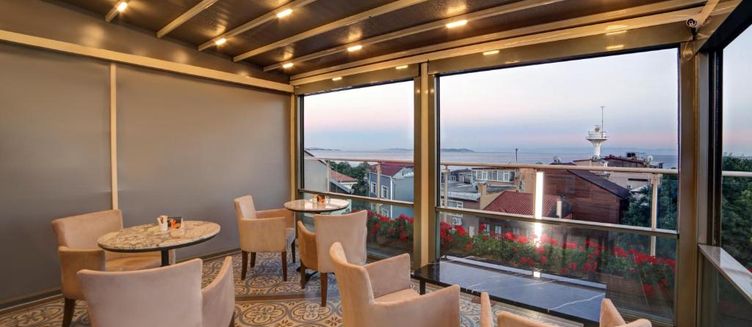 Фото отеля Almina Hotel