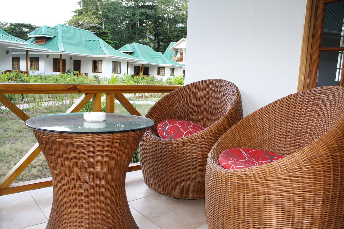 Le Surmer Self Catering Chalets фото 6
