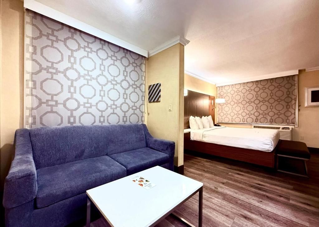 Best Western Hollywood Plaza Inn - Hollywood Walk of Fame Hotel - LA фото 58