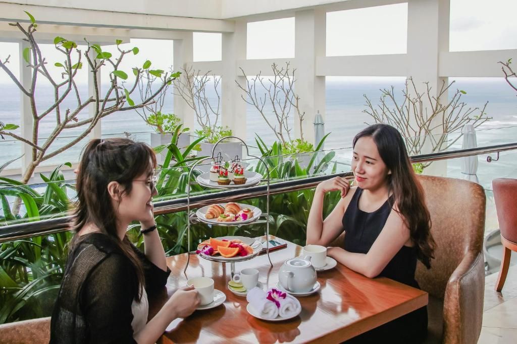 Paris Deli Danang Beach Hotel фото 10