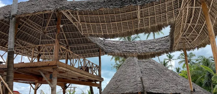 Фото отеля Tiki Beach Club & Resort